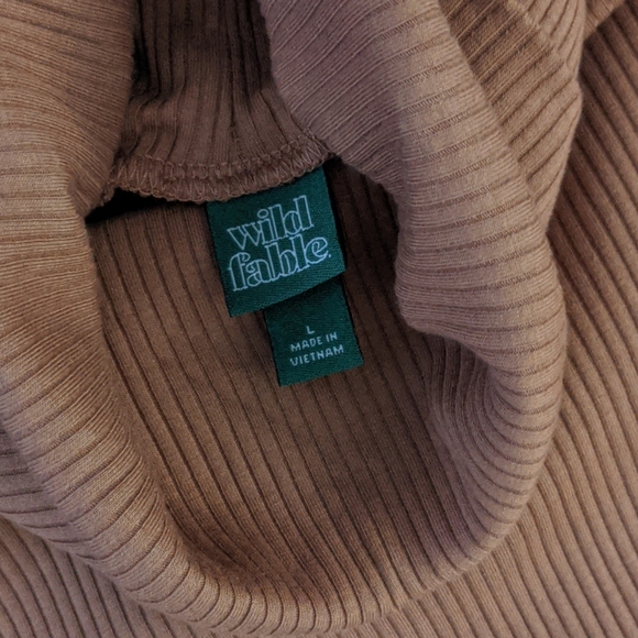 NEW❤️ Beautiful turtleneck dress!!! - Picture 4 of 8